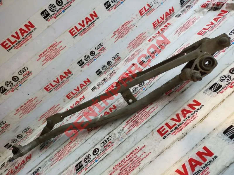 8K1955023D - SILECEK BRAKETI VE MOTORU