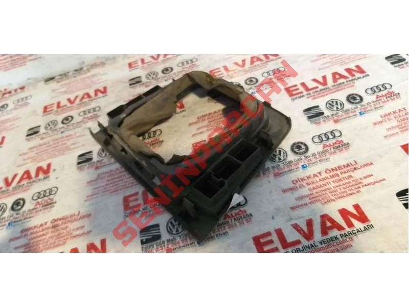 3C0959624D - KÖR KAPAK