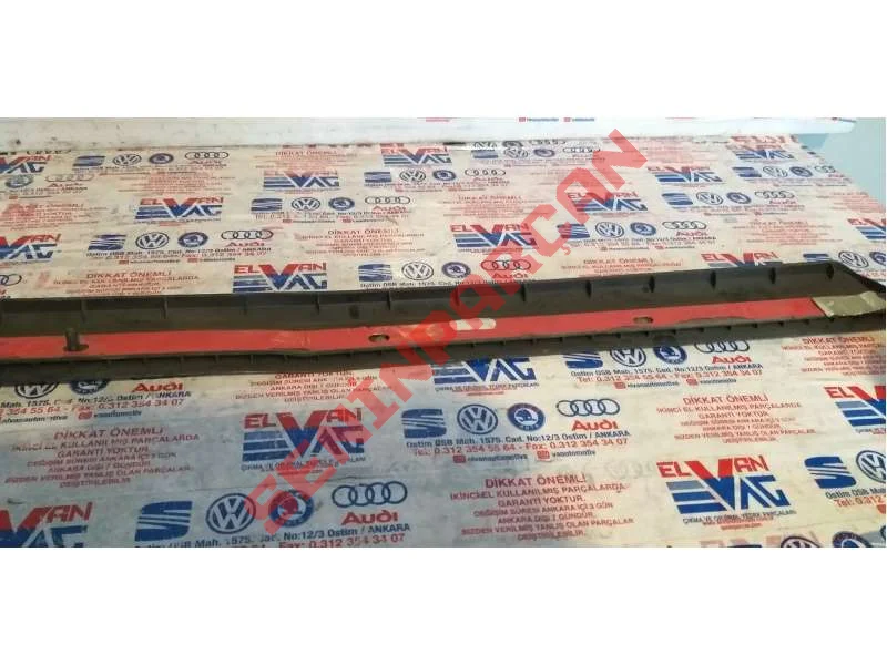 3C0854949 - KAPI KORUYUCUSU