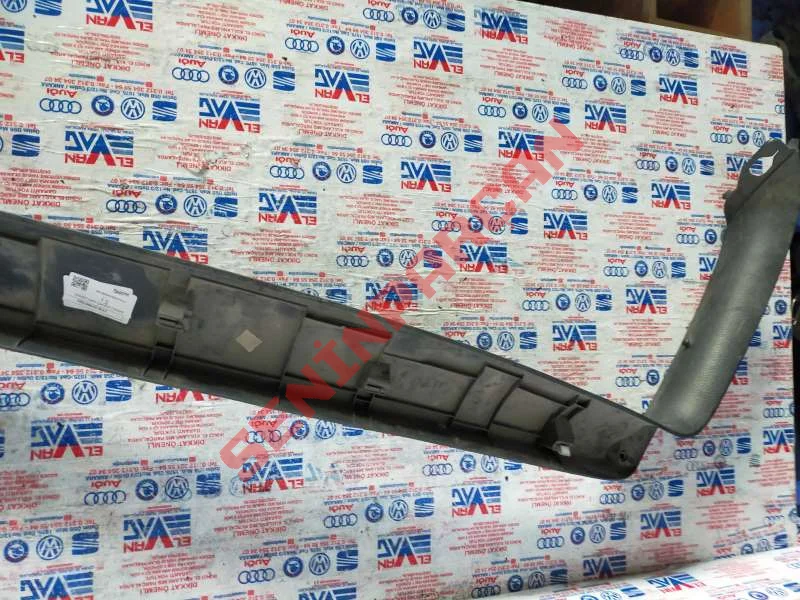 5K6867603 - BAGAJ KAPAĞI KAPLAMASI