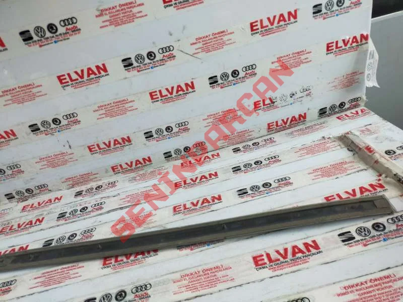 8E0853963 - KAPI KORUMA ÇITASI