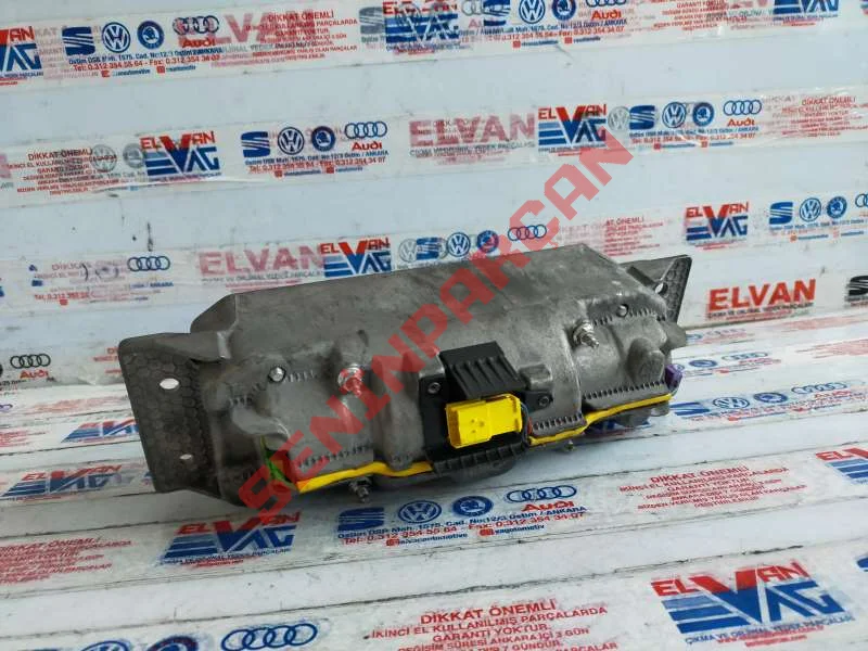 8E1880204C - YOLCU HAVA YASTIGI