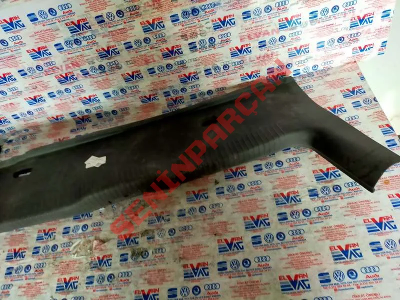 1J6863459C - KILIT TAŞIYICISININ KORUYUCUSU