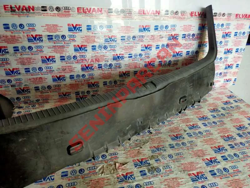 1J6863459C - KILIT TAŞIYICISININ KORUYUCUSU