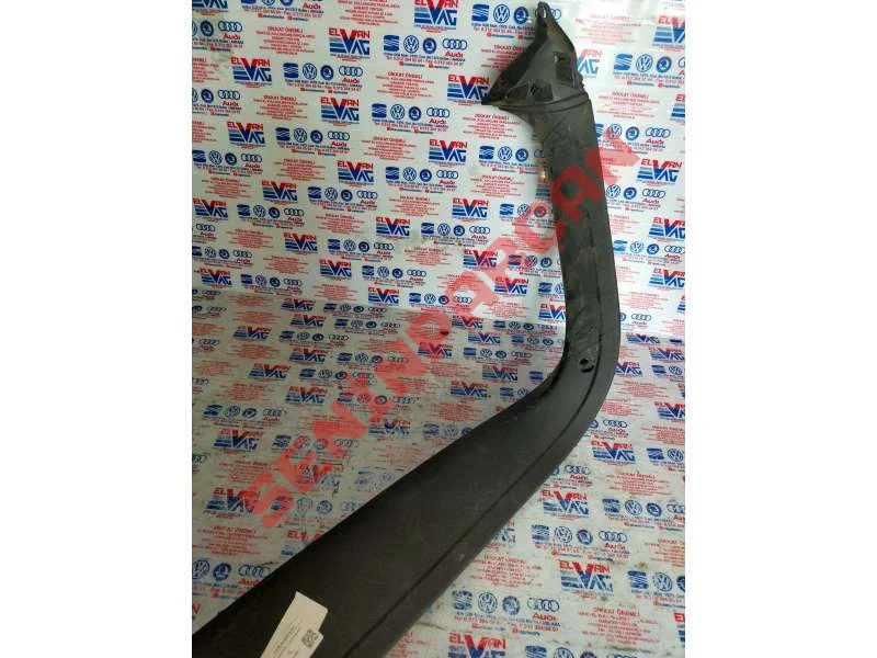 8V4867973C - BAGAJ KAPAĞI KAPLAMASI