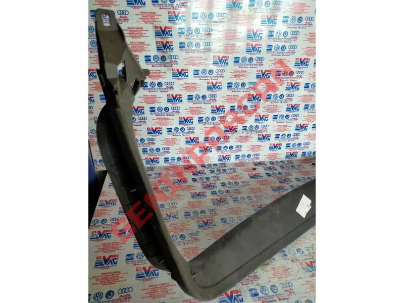 8V4867973C - BAGAJ KAPAĞI KAPLAMASI