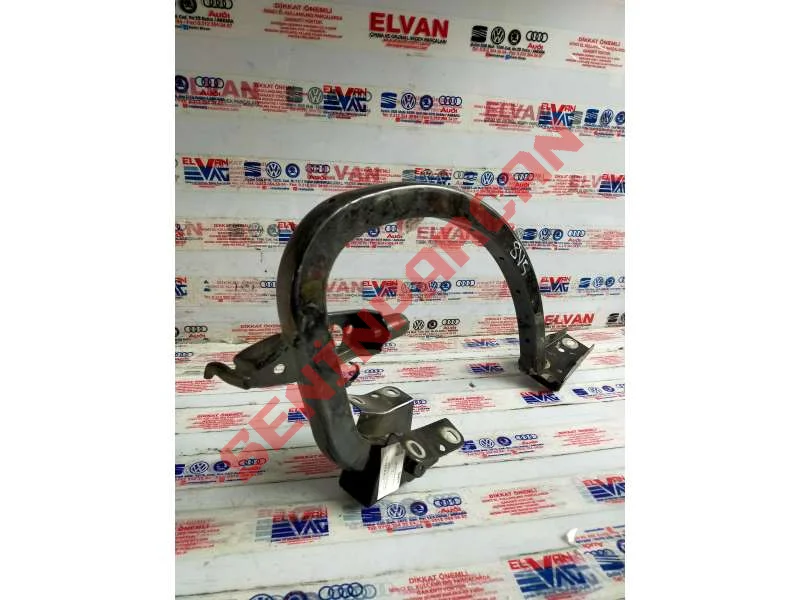 8V5827301 - KAPAK MENTEŞESİ