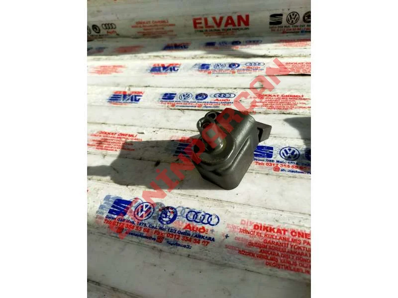 04E905110N - ATEŞLEME BUJISI SOKETI OLAN