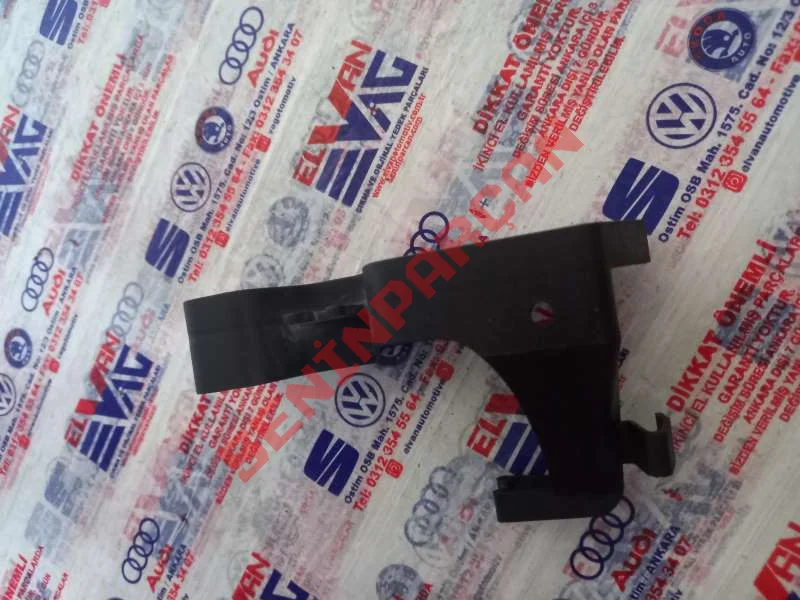 3C0971830 - YASSI SOKET MUHAFAZASI IÇIN