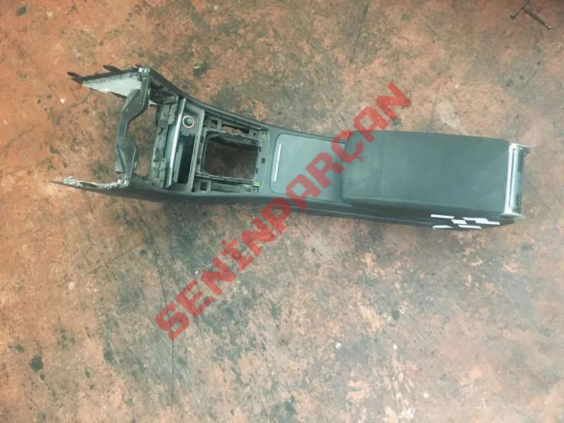 3C0858329H - MEŞRUBAT TUTUCU