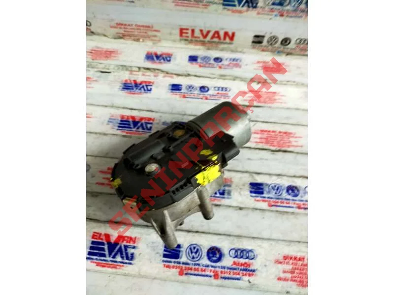 8P1955119E - SILECEK MOTORU