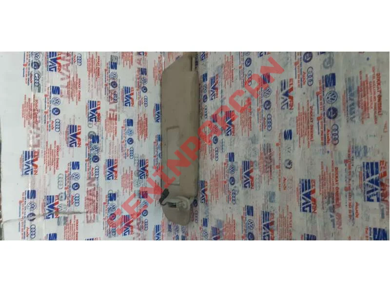 5P0857552A - AYDINLATMALI AYNA VE KORUYUCU.