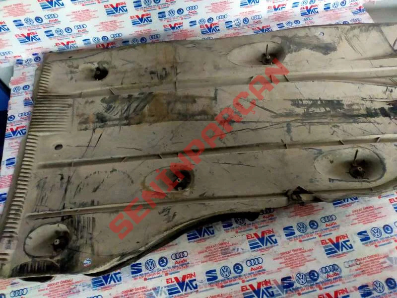 5Q0825202L - PLASTIK TABAN ALT ON SAG