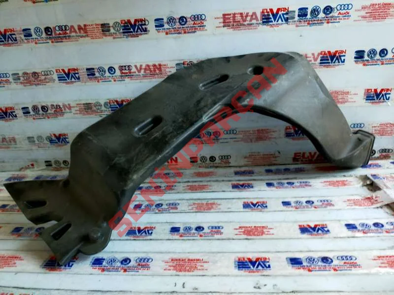 5Q0819806D - AYAK BÖLMESI HAVA ÇIKIŞ KANALI