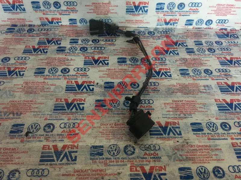 1J0973835 - KABLO SOKETI