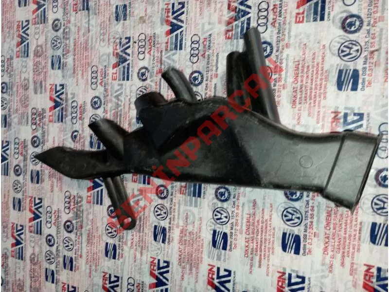 5M2819151A - AYAK BÖLMESI HAVA ÇIKIŞ KANALI