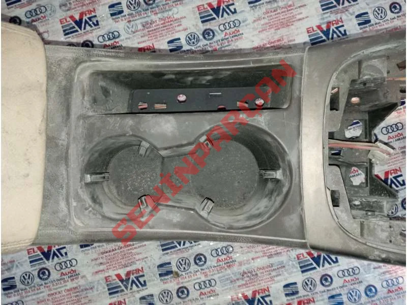 8K0862533B - MEŞRUBAT TUTUCU