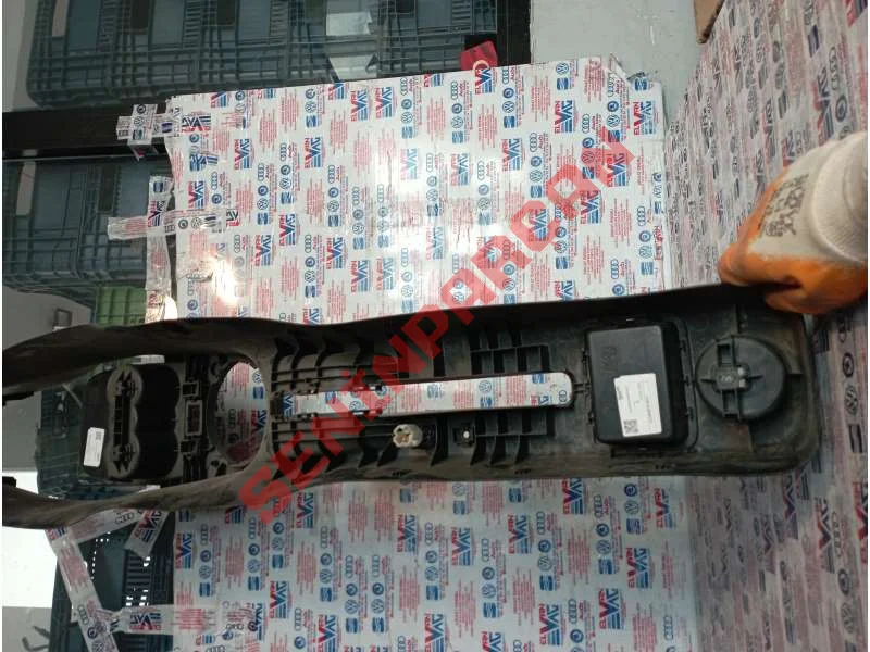 5J0863241AB - ORTA KONSOL