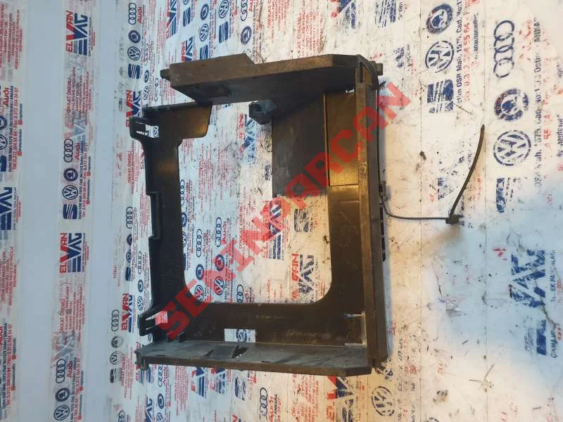 5C0907372 - KONTROL ÜNITESI TUTUCUSU