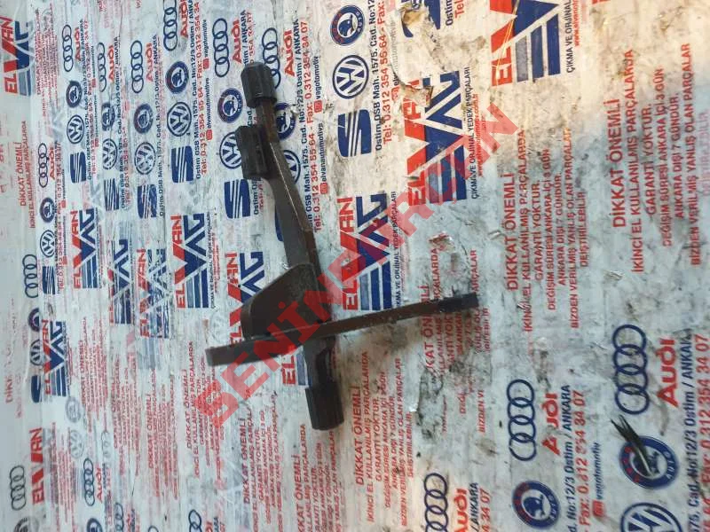 0AM311559C - VITES ÇATALI