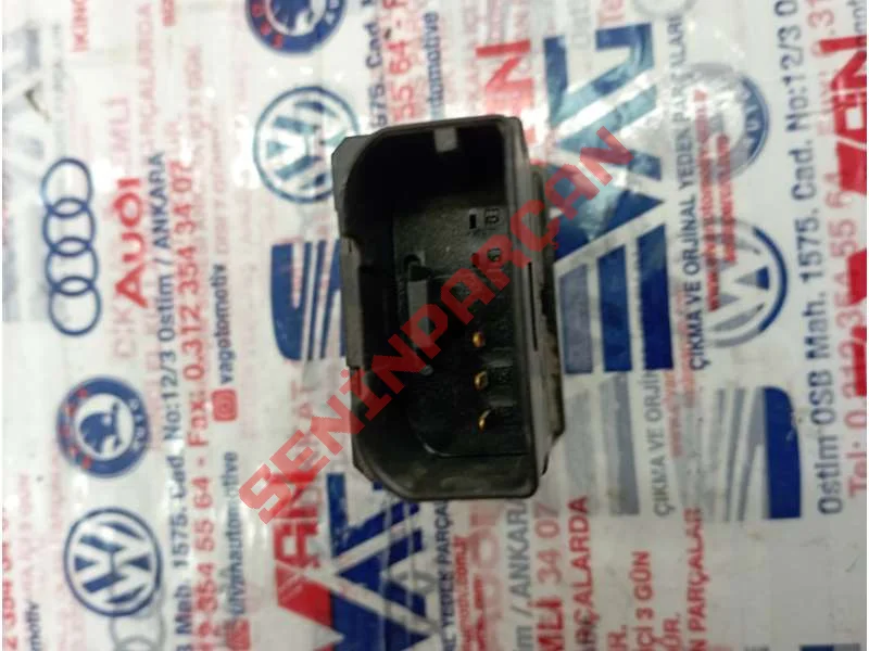 1K0919237A - KİLİTLEME SİLİNDİRİ OLAN ÖN