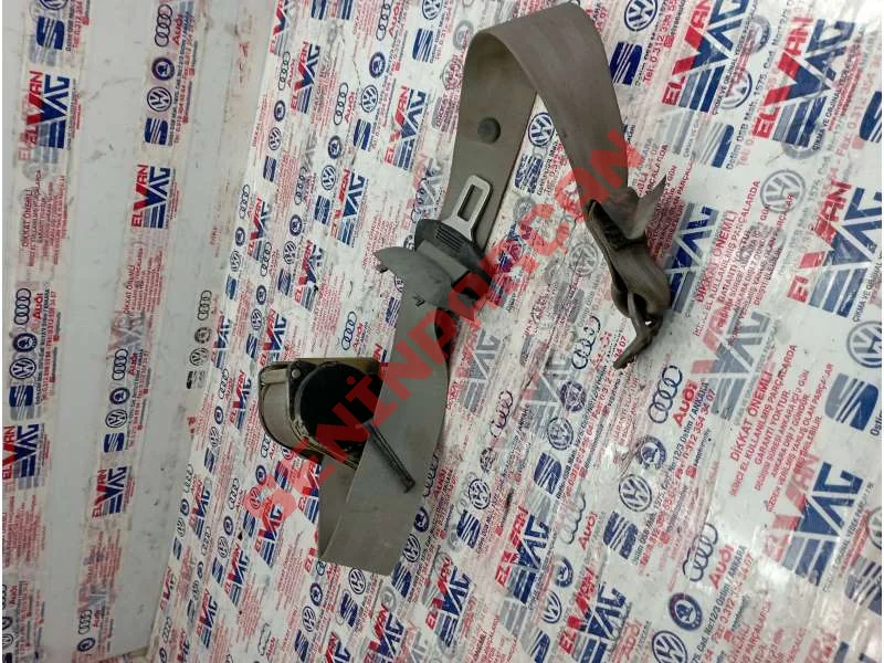 1M0857806 - BASMALI TUŞ KILIDINE SAHIP