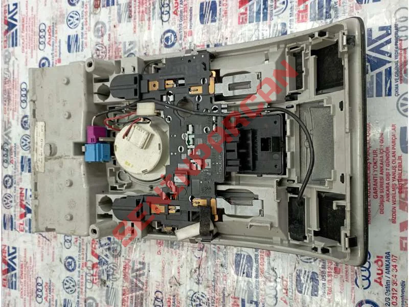 4L0947135Q - TAVAN LAMBASI