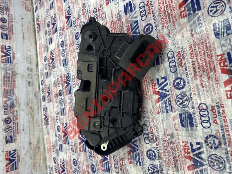 5TB837015A - KAPI KILIDI