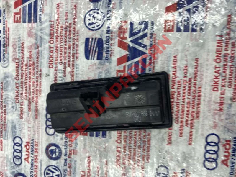 3V0827566 - GERI GORUS KAMERASI KILIT BUTONLU