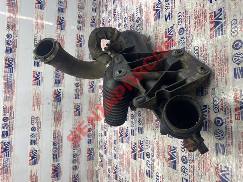 8K0129955A - BAGLANTI BORUSU