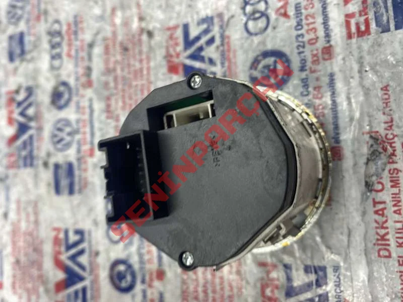 7L6941435N - DİFERANSİYEL KİLİT ŞALTERİ