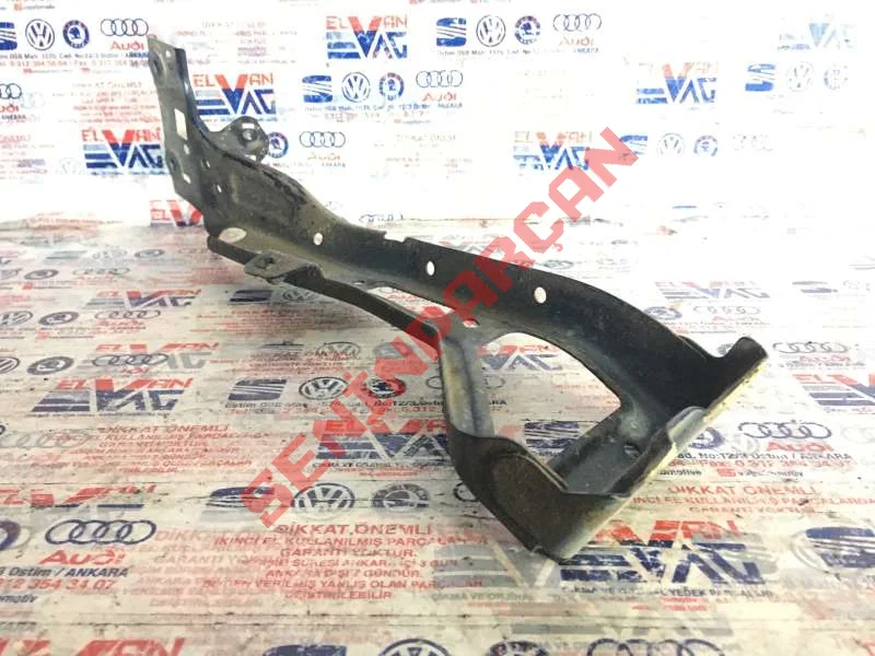 8W6821131B - CAMURLUK BRAKETI