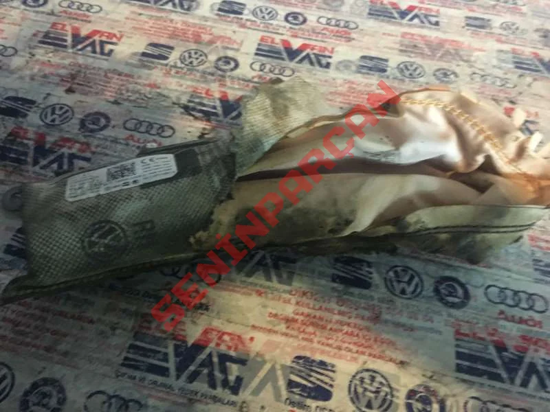 8V4880242A - YAN HAVA YASTIGI