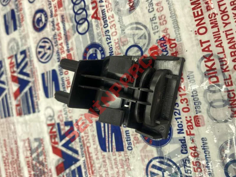 8V1858323B - MADENI PARA KUTUSU