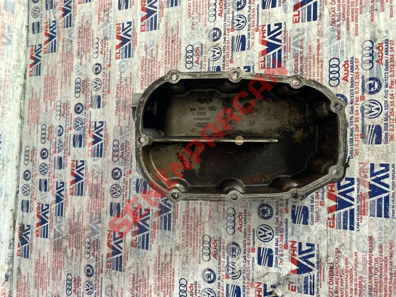 078103773A - BAŞLIK KAPAĞI