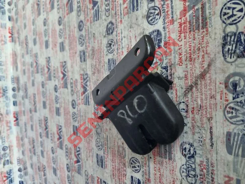 8L0827505 - BAGAJ KAPAĞI KİLİDİ
