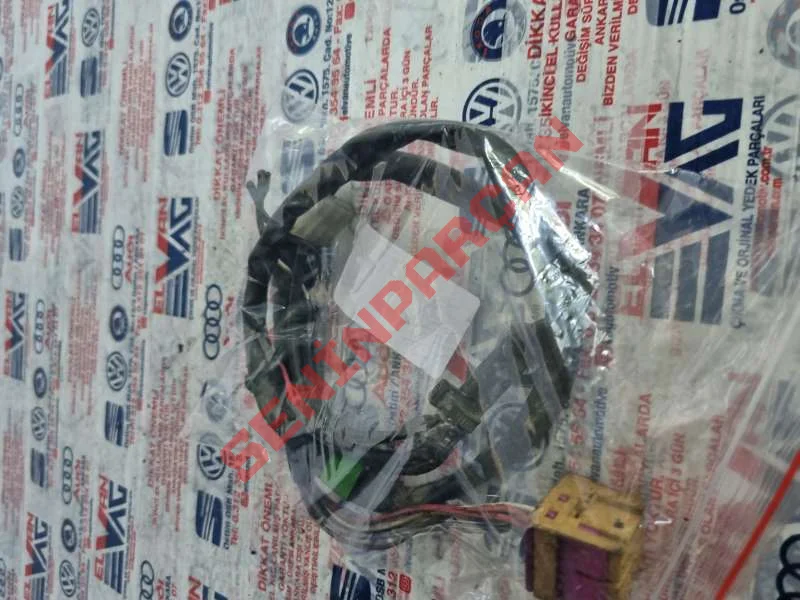 6Q0959382A - KABLO SOKETI