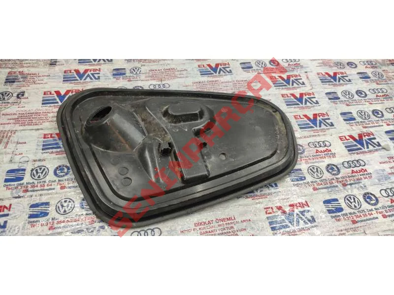 8W0839915 - KAPI IÇ SACININ KORUYUCUSU