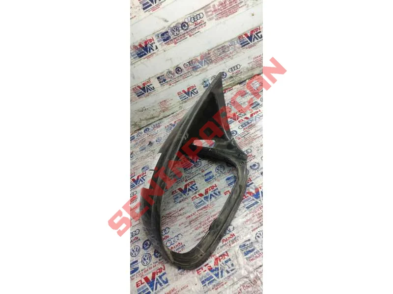 7L6857528G - AYNA KAPAĞI