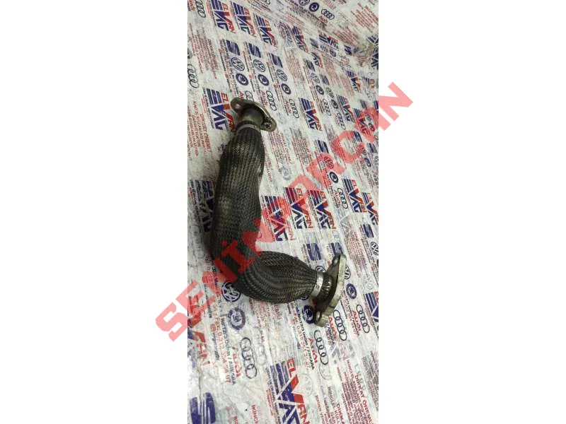 03L131521AF - BAĞLANTI BORUSU