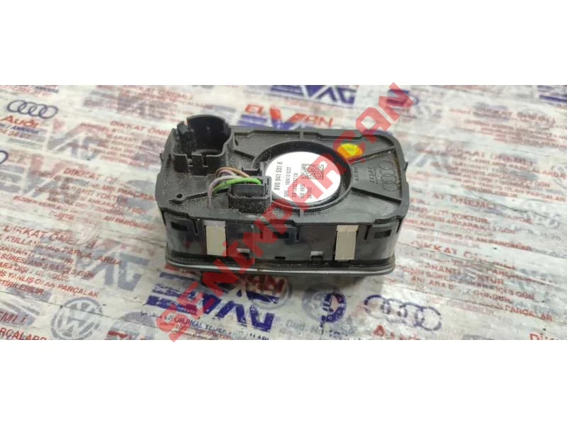 8V0941531K - PARK VE SÜRÜŞ LAMBASININ ÇOKLU