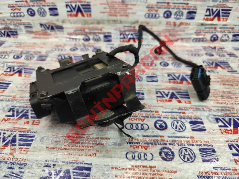 6X0971921C - KABLO SOKETI