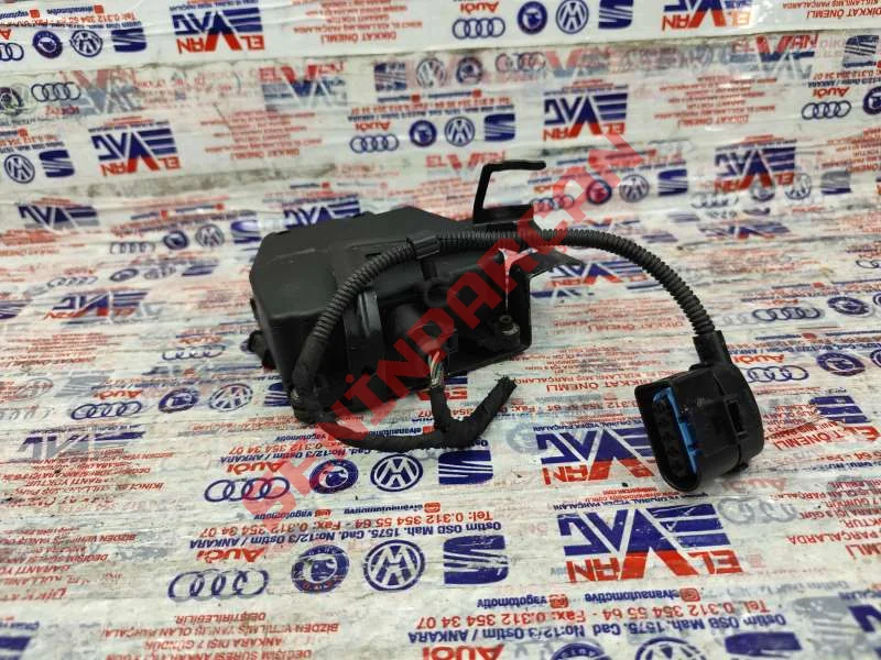 6X0971921C - KABLO SOKETI