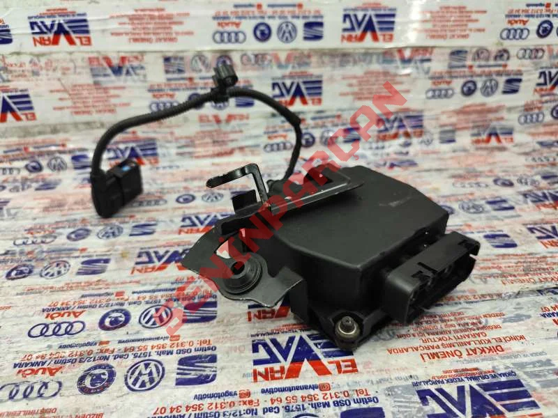 6X0971921C - KABLO SOKETI