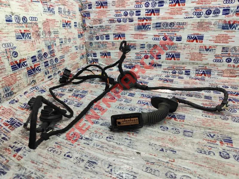 8K0973323T - KABLO SOKETI