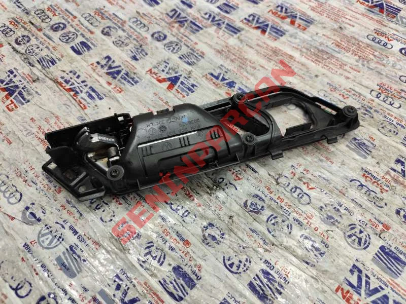 5C6837197C - KAPI KOLU BAGLANTI PARCASI