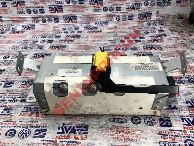 6Q0880204E - YOLCU HAVA YASTIGI