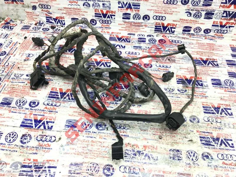 8R0971104AC - TAMPON HAT DEMETI