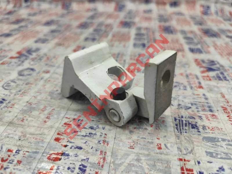 8P4833402A - KAPI MENTESESI