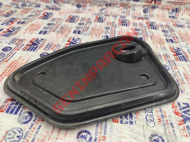 8V4837916A - KAPI IÇ SACININ KORUYUCUSU